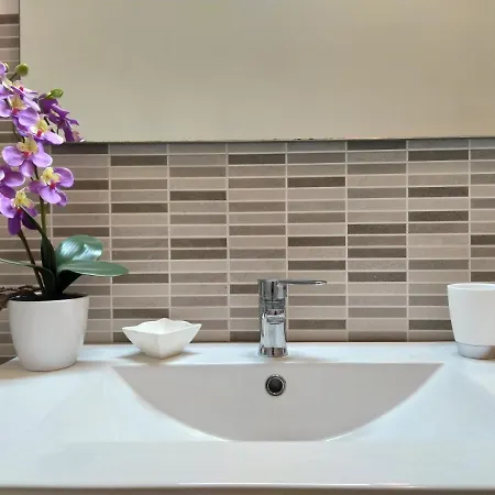 Giulia & Giovanna * ليفانتو